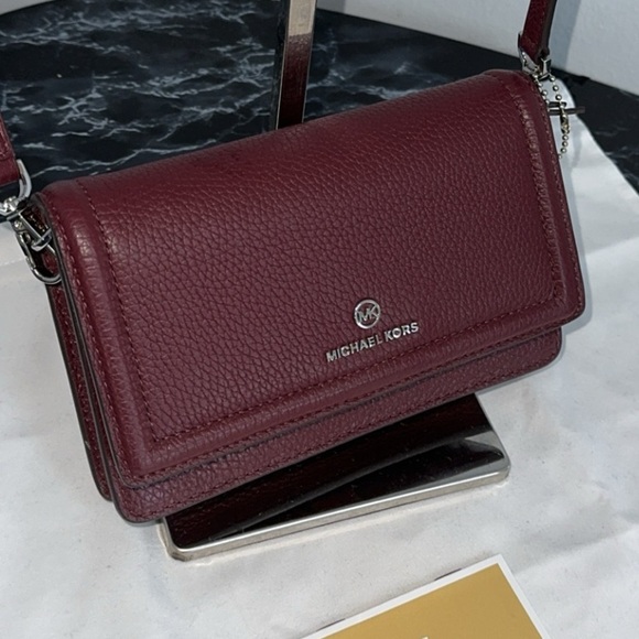 MICHAEL KORS Charm Small Phone Crossbody Bag Berry Red AUTHENTIC Minor Defect - Picture 10 of 14